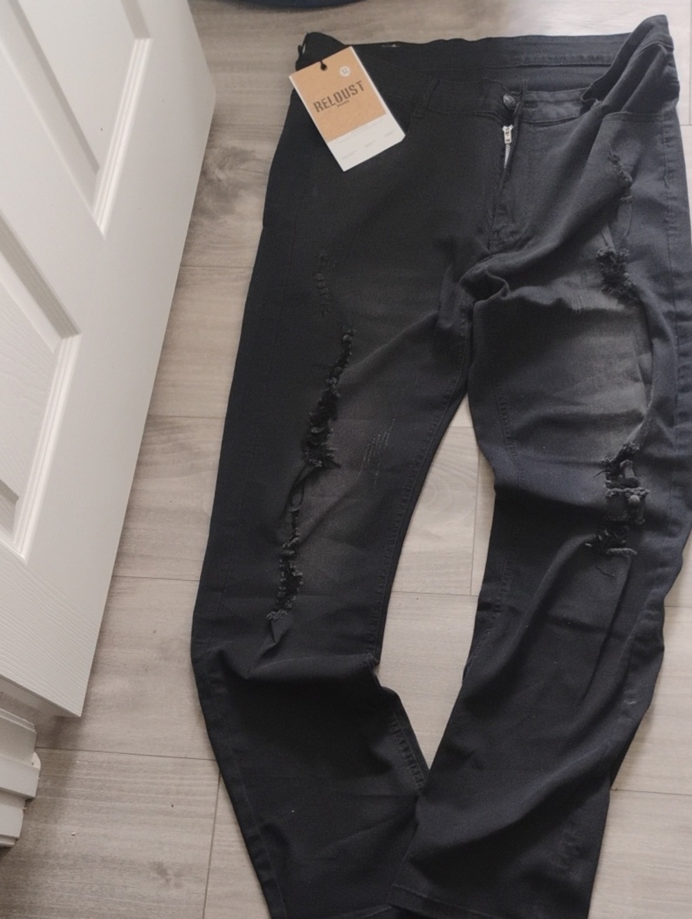 Black Ripped Skinny Jeans